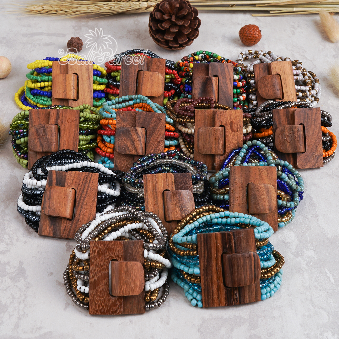 Beaded Bracelet With Wood Clasp