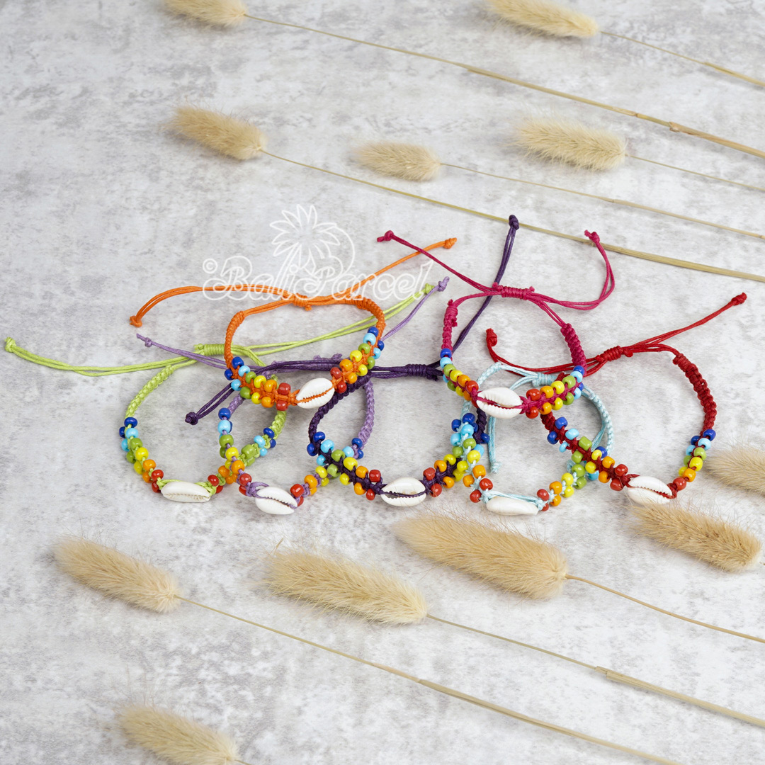 Bracelet Cotton Cord With Cowrie Shell