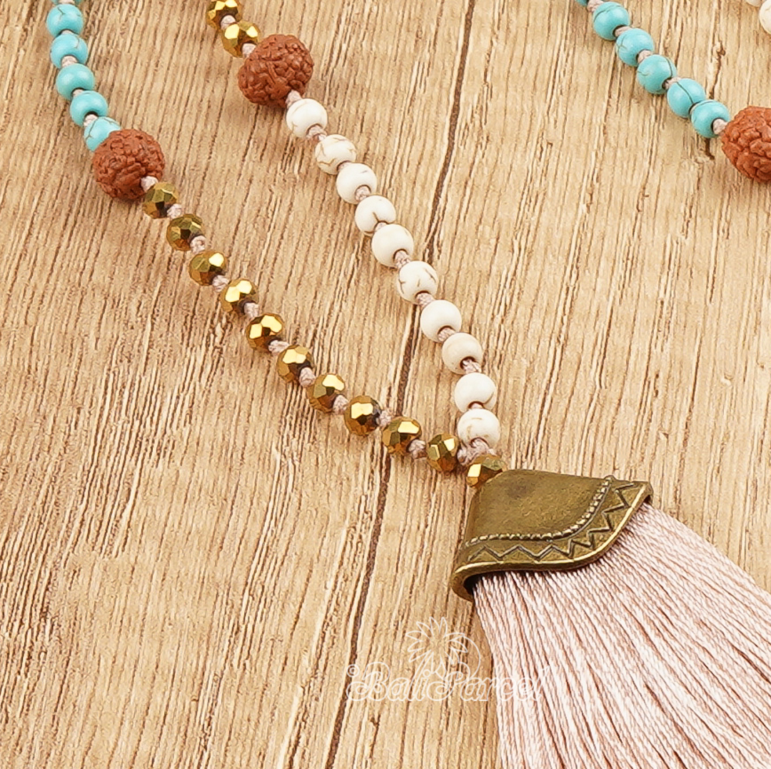 Cream And Turquoise Stone Necklace