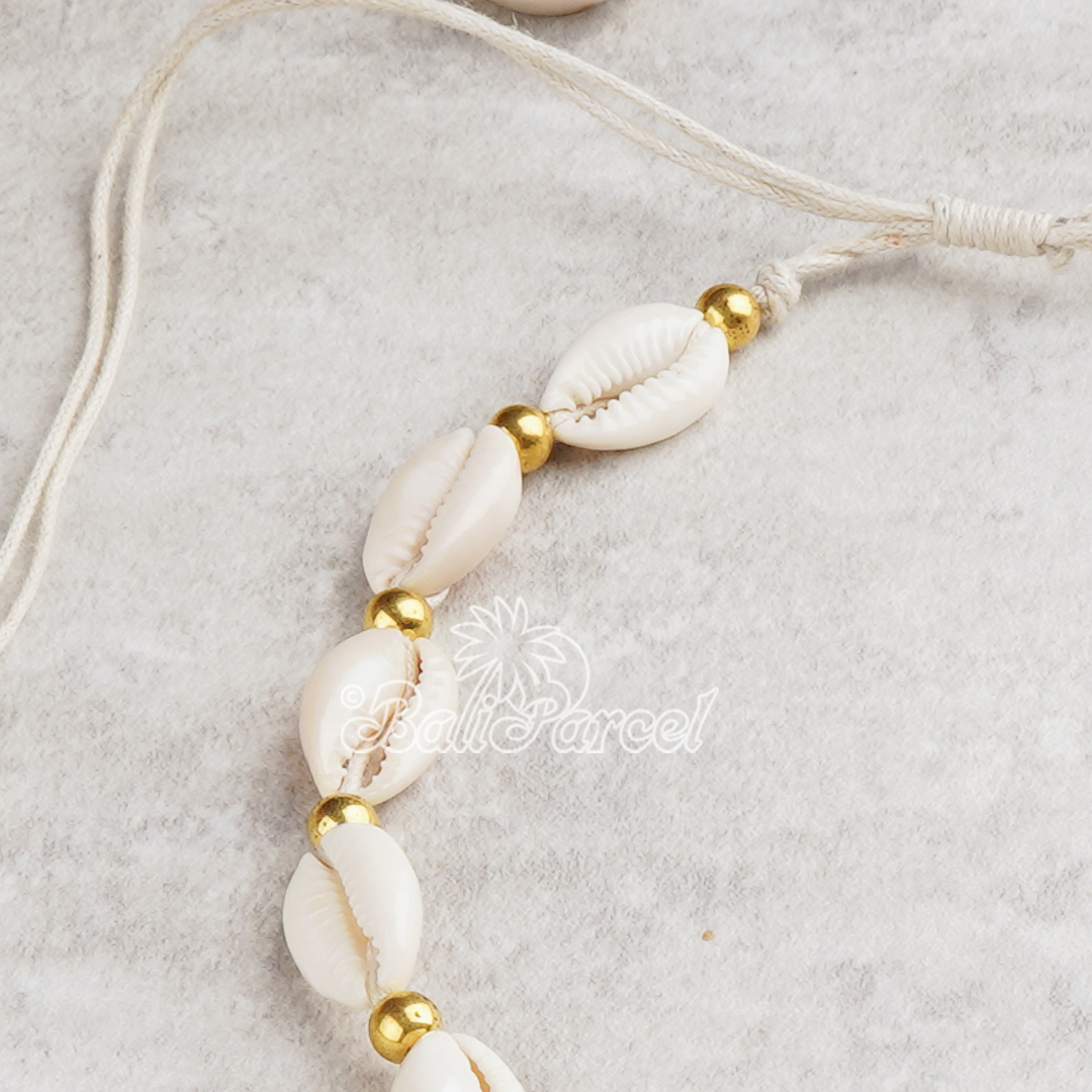 Cowrie Shell Choker Necklace