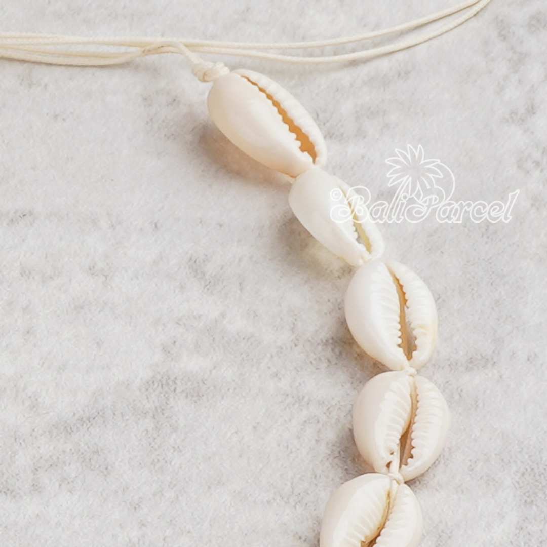 Cowrie Shell Choker Necklace