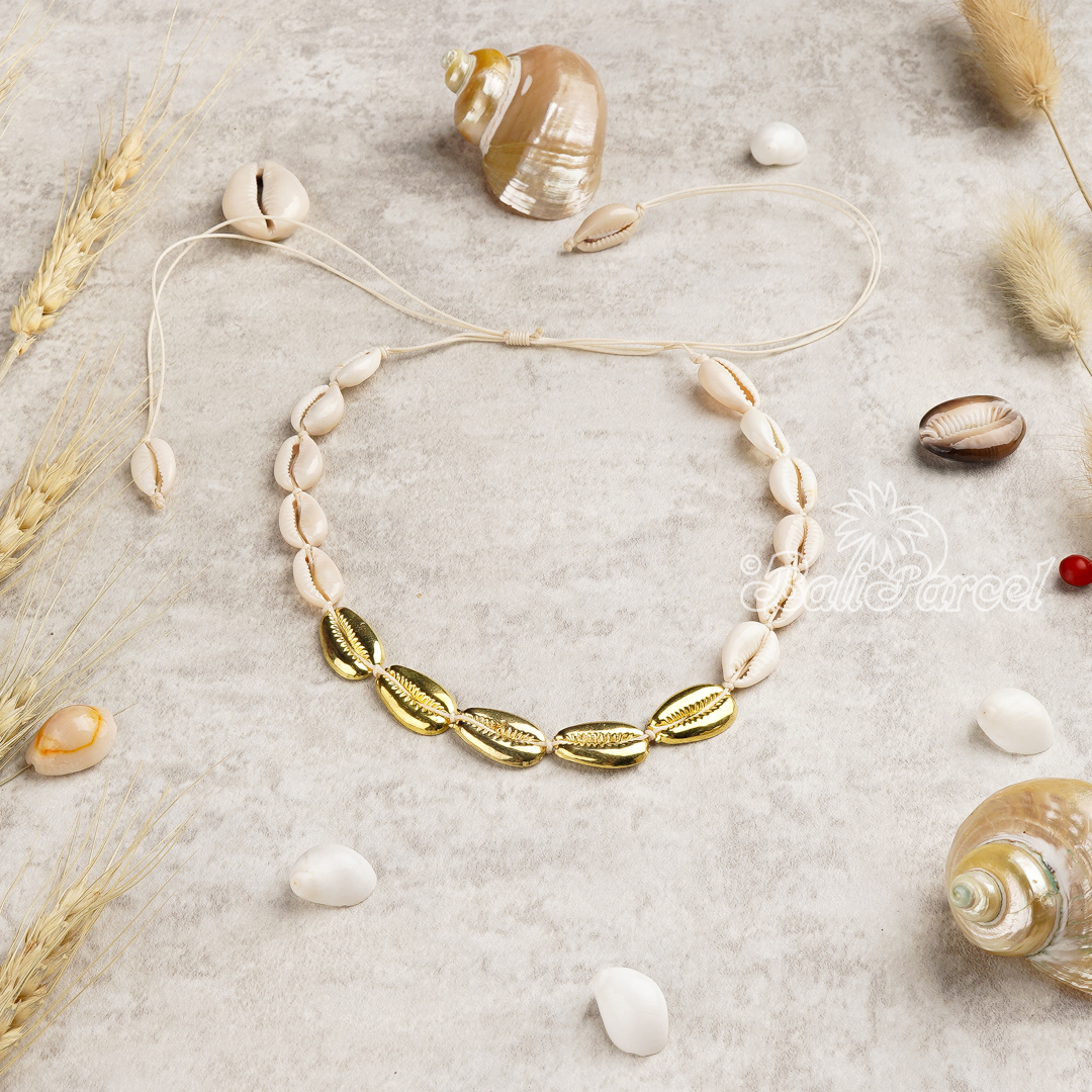 Cowrie Shell Choker Necklace
