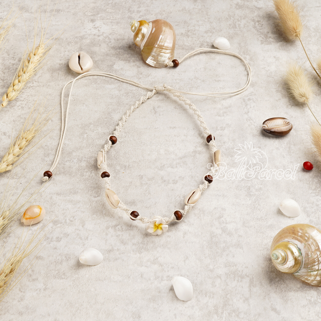 Cowrie Shell Choker Necklace
