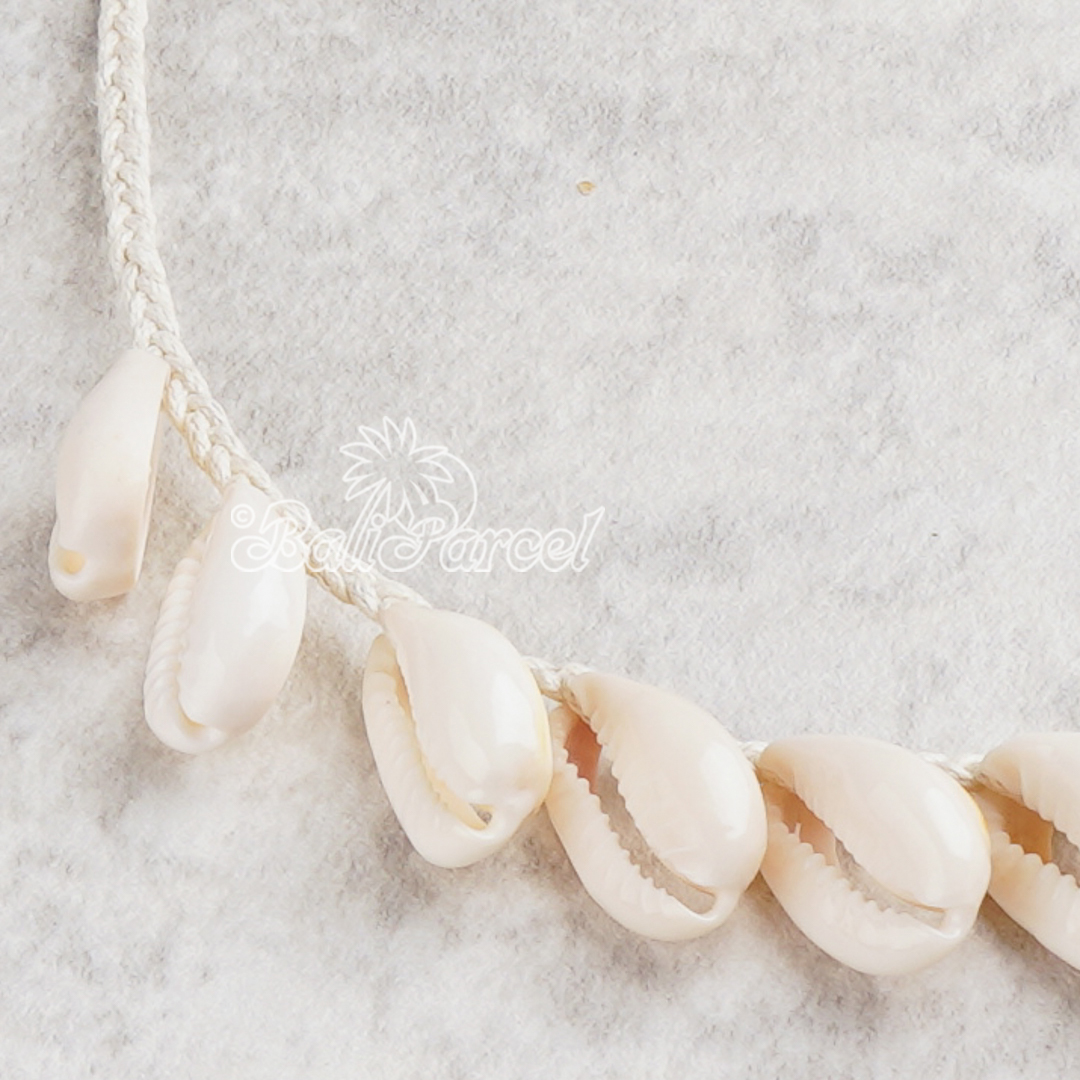 Cowrie Shell Choker Necklace