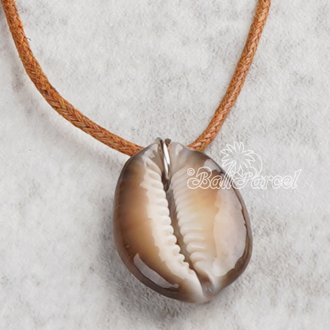 Cowrie Shell Choker Necklace