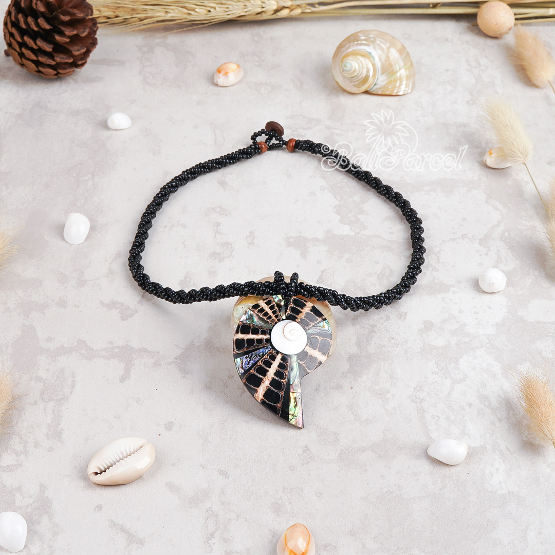 Pendant Necklace Inlaid Shell