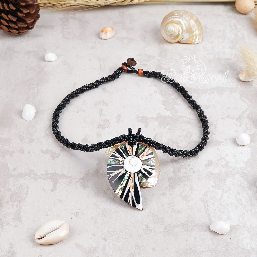 Pendant Necklace Inlaid Shell