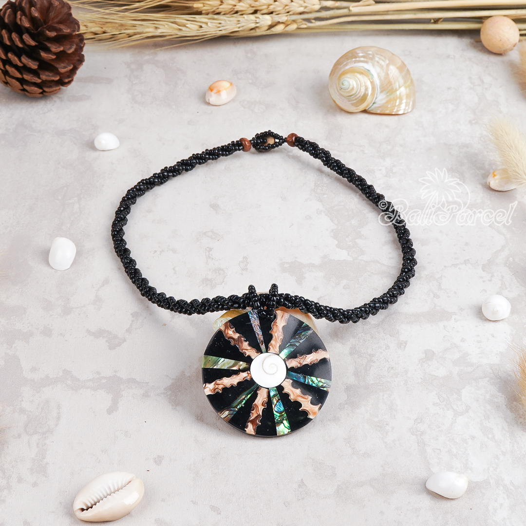 Pendant Necklace Inlaid Shell