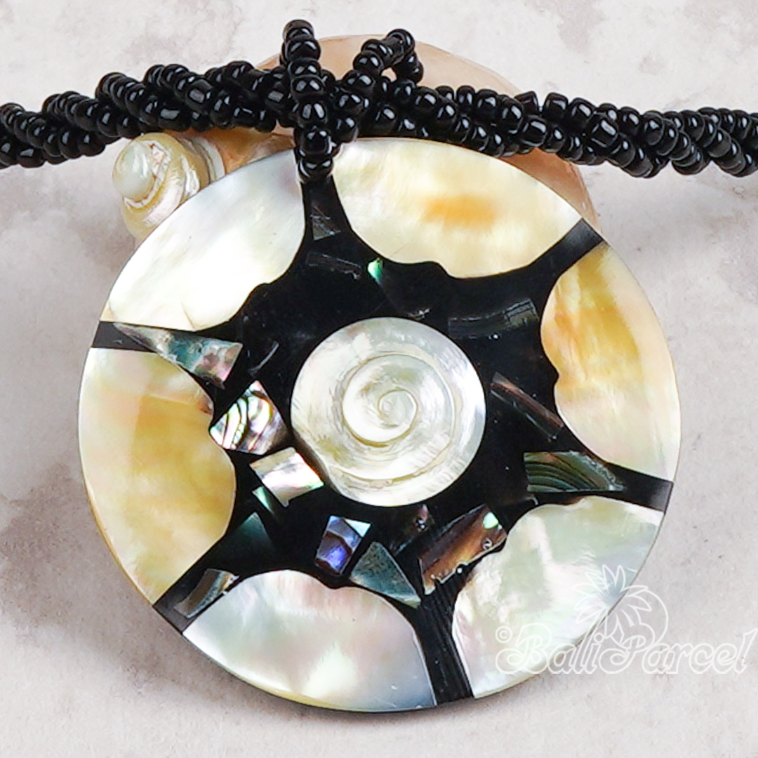Pendant Necklace Inlaid Shell