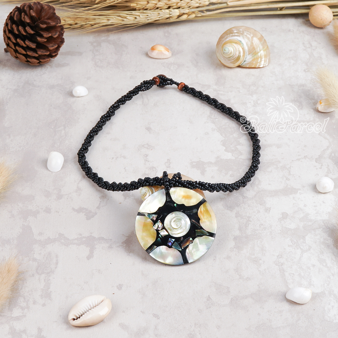 Pendant Necklace Inlaid Shell