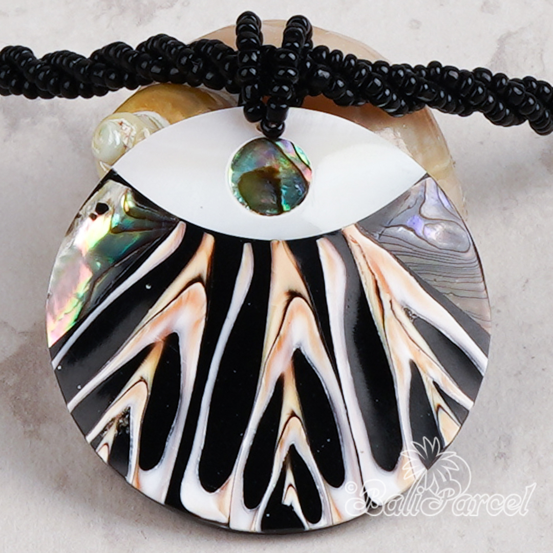 Pendant Necklace Inlaid Shell