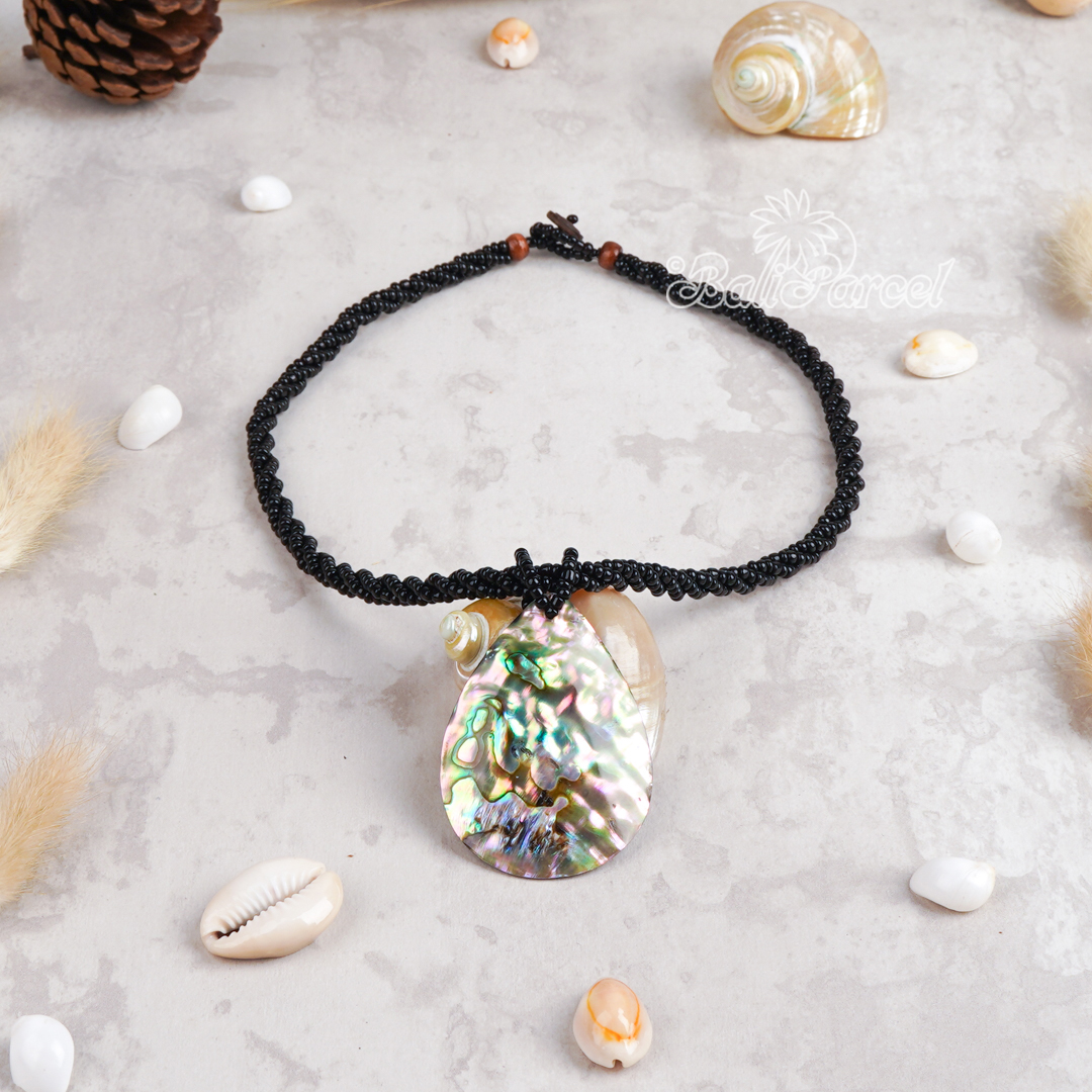 Handmade Bali Necklaces, Wholesale necklaces, Natural Cowrie shell necklaces, choker necklace ...